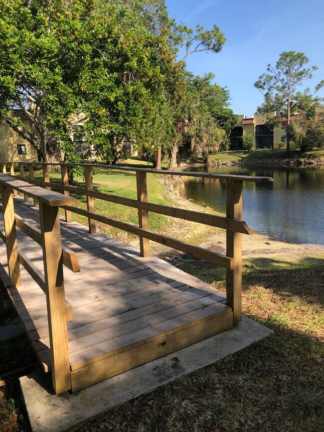 Foto del edificio - 866 SW 9th Street Cir