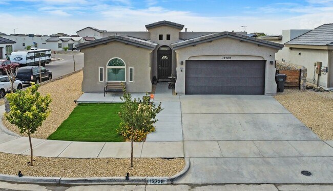 Foto del edificio - 12729 Methley Ave