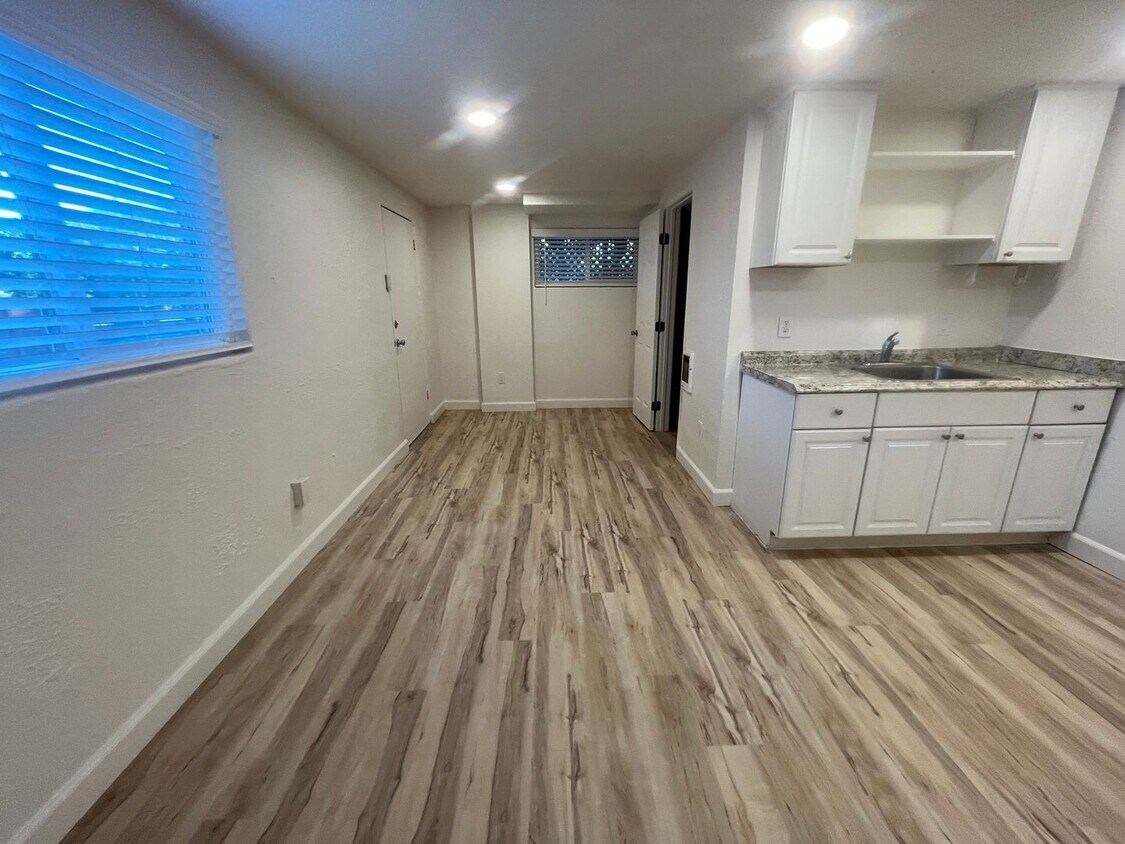 Foto principal - 735 Cornish Dr