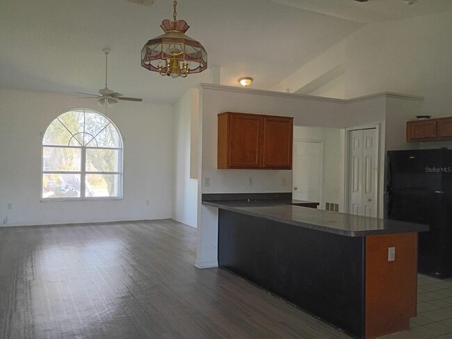 Foto del edificio - 829 Blanc Ct