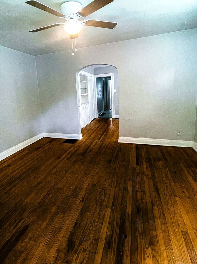 Foto del edificio - 1464-1466 N Chester Ave
