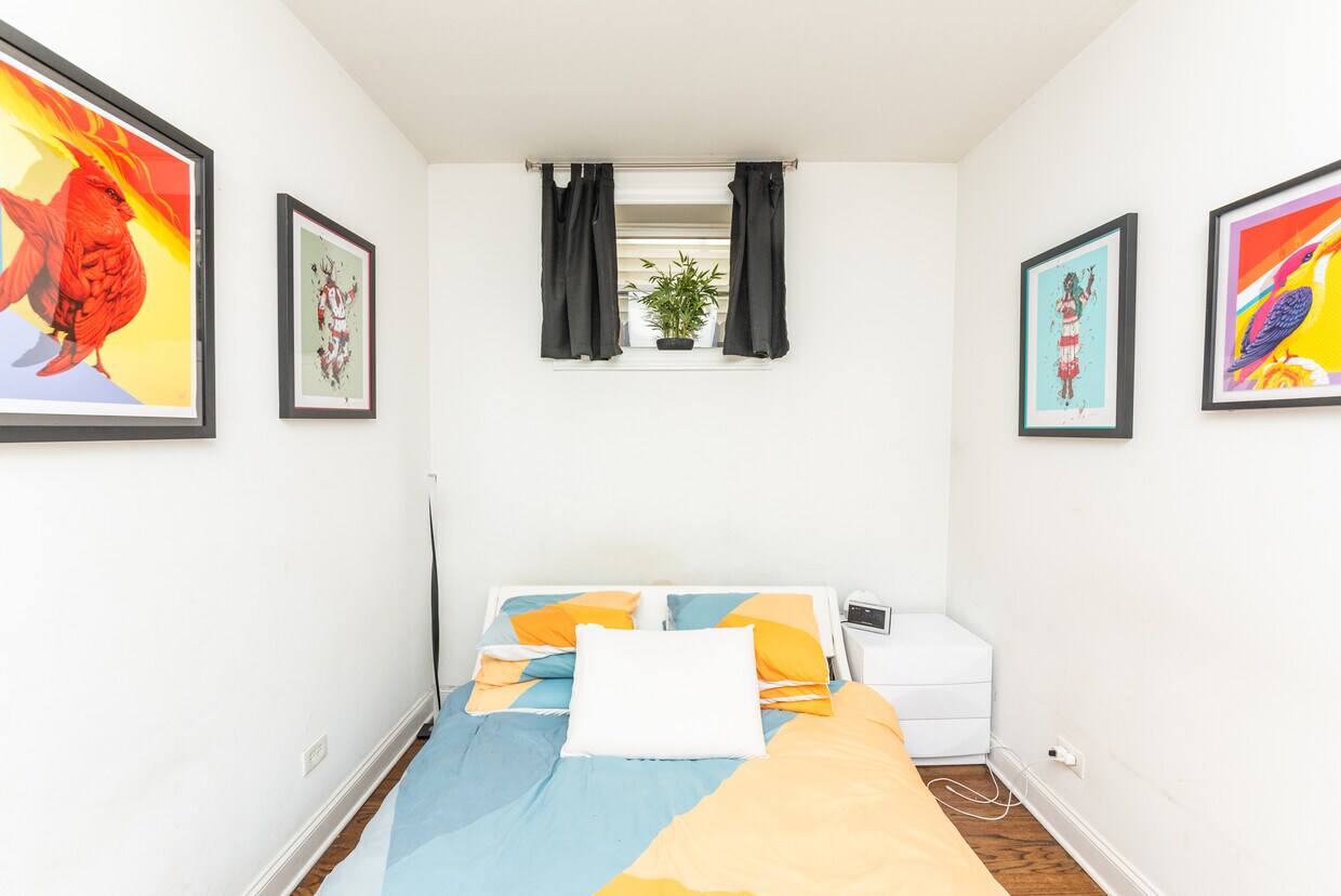 Foto del edificio - 2117 N Point St