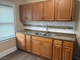 Foto del edificio - 2656 E 115th St