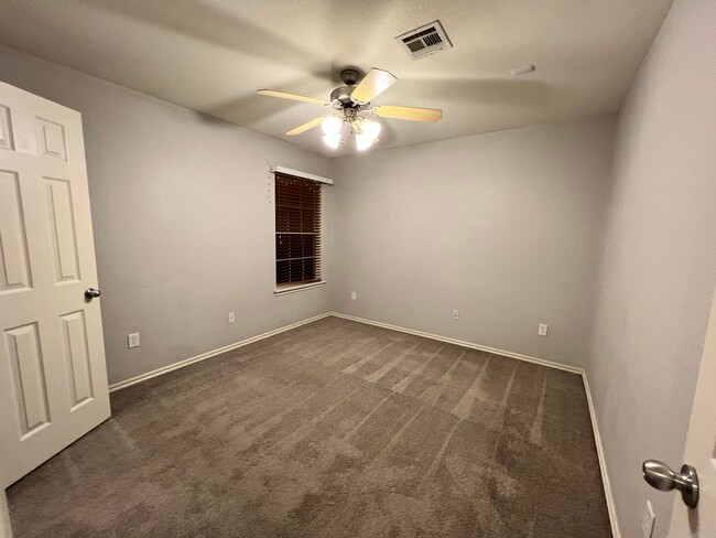 Building Photo - Norman Home for rent + 3 bedrooms