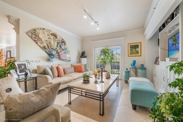 Building Photo - 1400 Salzedo Street Apt #305, Coral Gables...