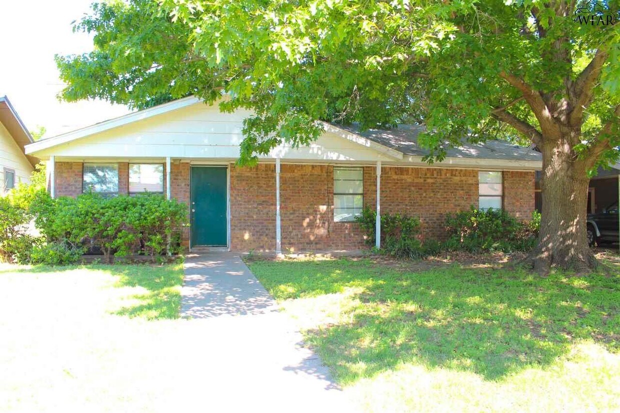 Foto principal - 2817 Foster Ave