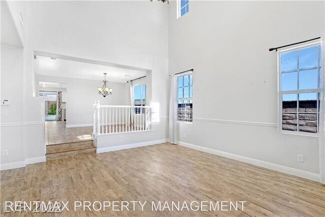 Building Photo - 5 br, 3 bath House - 11215 PENROSE FALLS ST