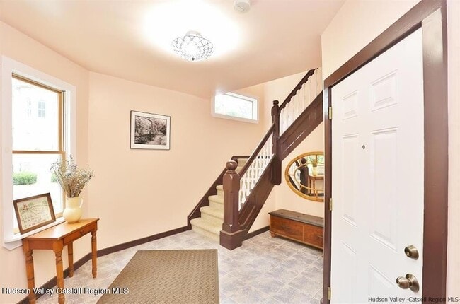 Building Photo - 12 Stuyvesant St