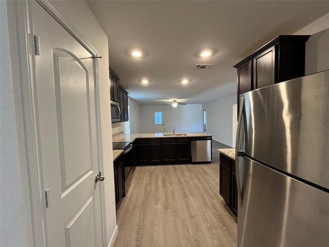 Foto del edificio - 14141 Prospector Wy