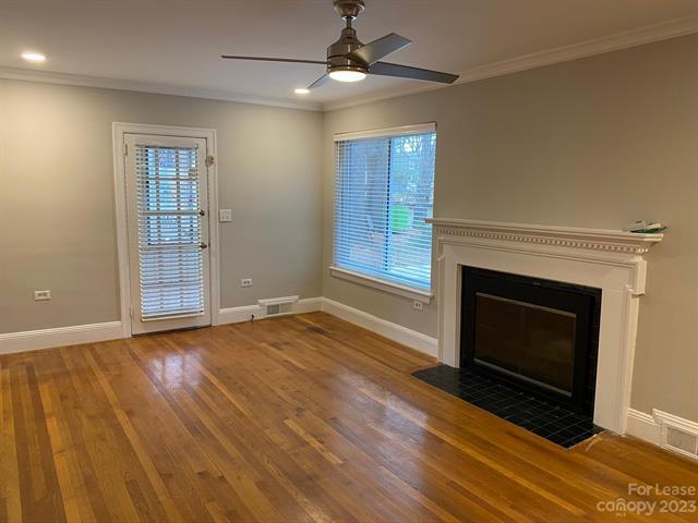 Foto del edificio - 1226 S Kings Dr