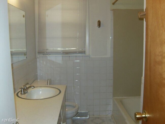 Building Photo - 2 br, 1 bath House - 433 S. Sheridan