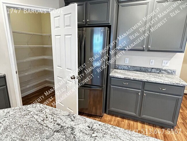 Foto del edificio - 1747 Barons Cv