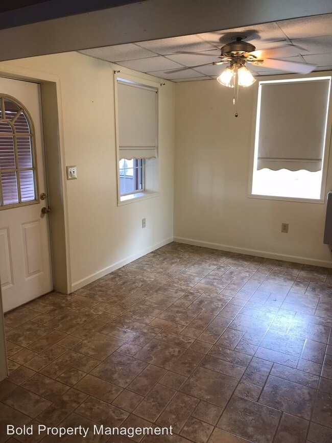 Building Photo - 3 br, 1.5 bath House - 645 S Ramona