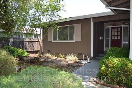 Building Photo - 1432 Tiffany Cir