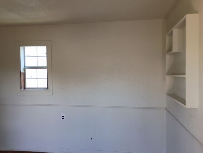 Foto del edificio - Efficiency for Rent