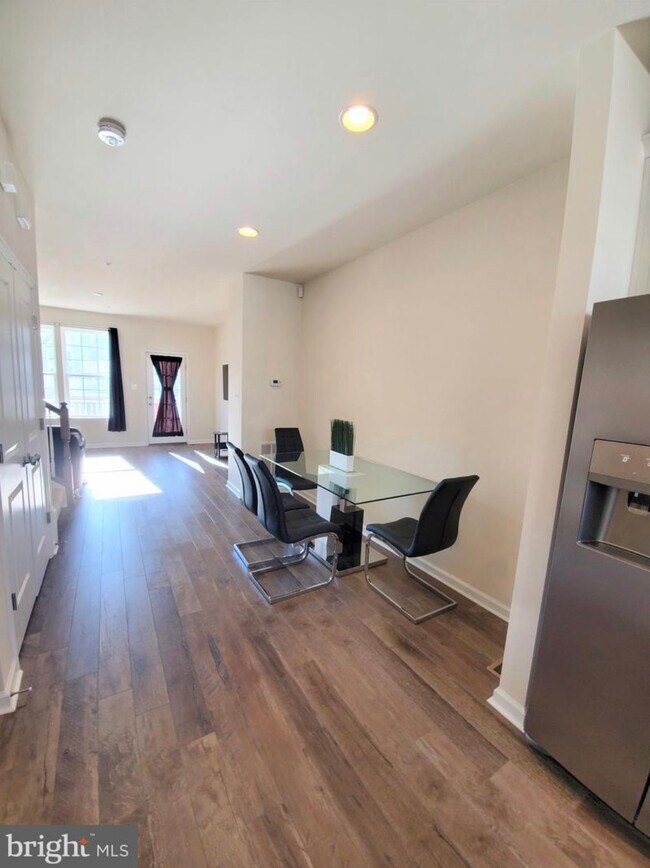 Building Photo - 43719 Winterberry Way