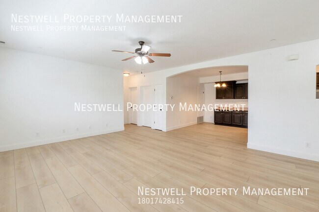 Building Photo - Great Condo in Eagle Mountain $250 OFF 1ST...