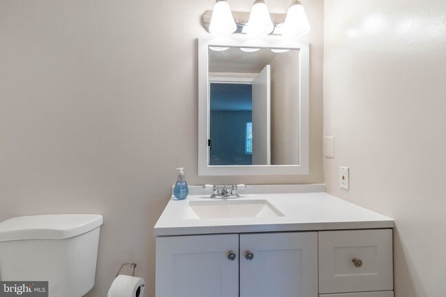 Foto del edificio - 448 Girard St