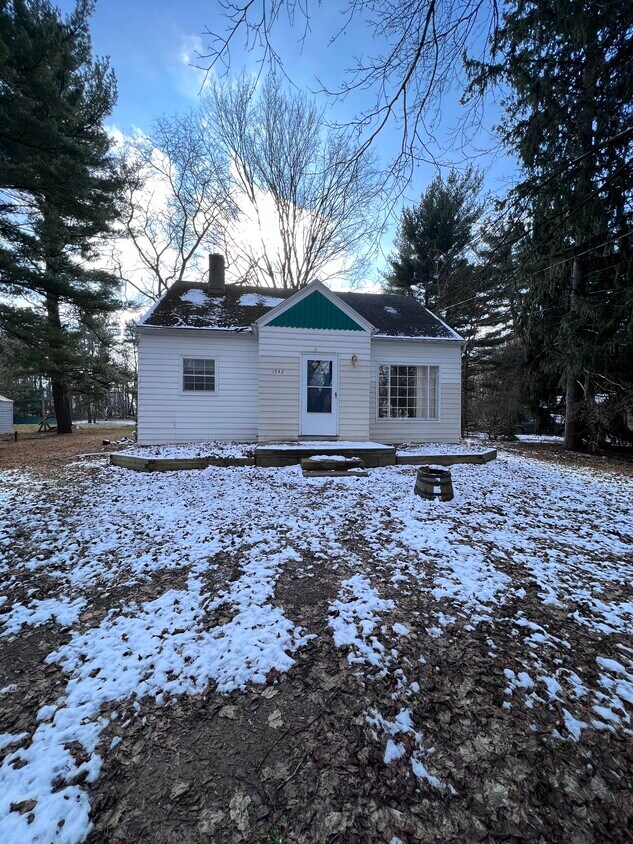 Primary Photo - 1542 River Ter