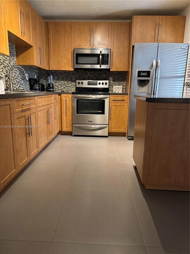 Foto del edificio - 1226 N Hiatus Rd