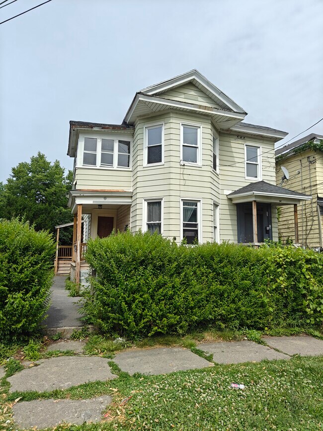 Foto del edificio - 702 Catherine St