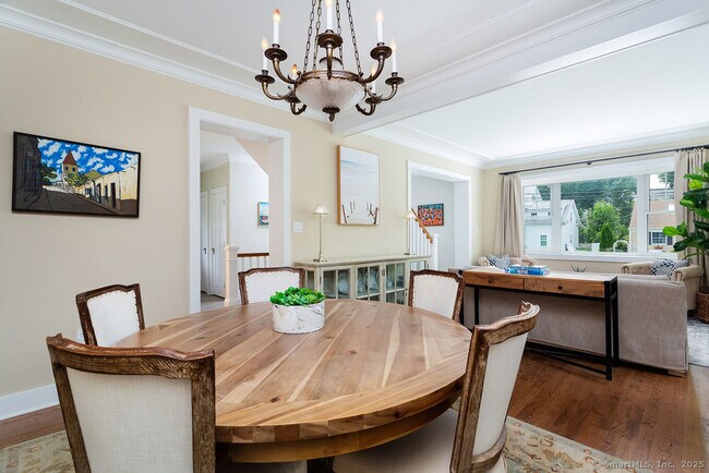 Foto del edificio - 9 Center Rd