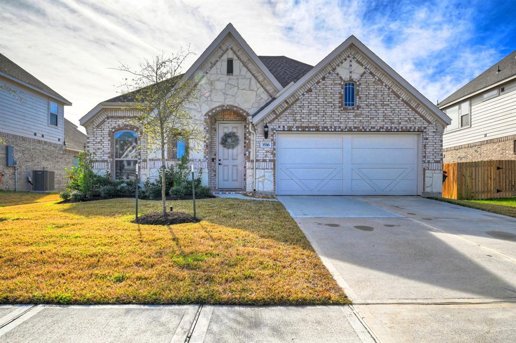 Primary Photo - 3516 Meadow Pass Ln