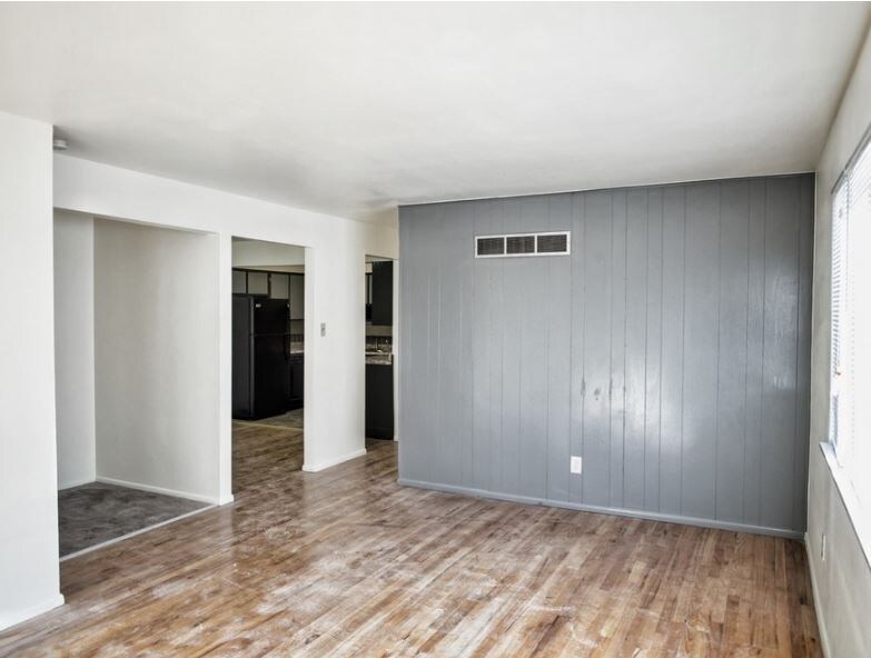 Building Photo - Briscoe Apartments