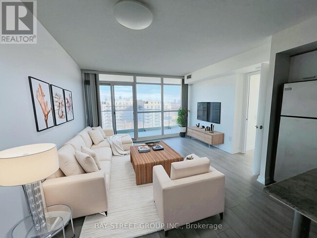 Building Photo - 33 Singer Ct