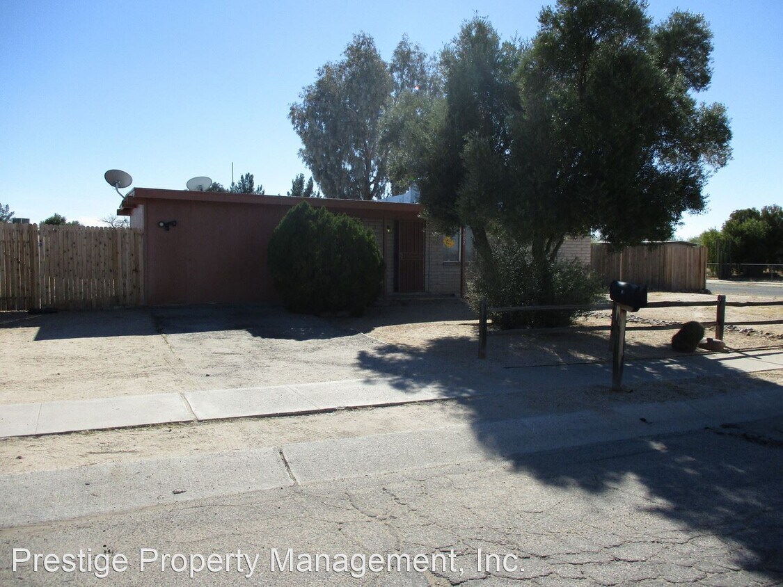 Primary Photo - 3 br, 2 bath House - 4602 S Goldenrod Pl