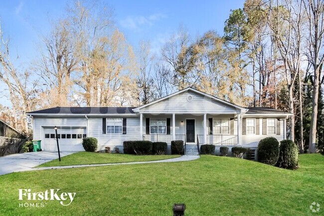 Building Photo - 61 Vanya Ln SE