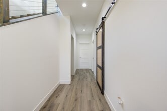 Building Photo - 21201 Scissor Tail Ln