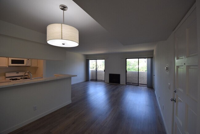 Foto del edificio - 12352 Burbank Blvd