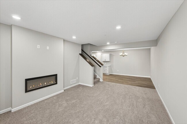 Building Photo - 25585 3rd St W