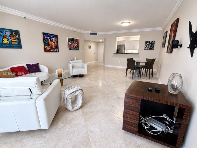 Building Photo - 8855 Collins Ave