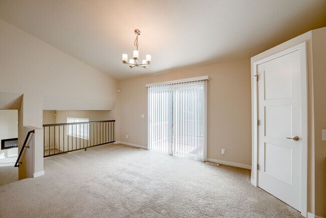 Foto del edificio - 3 Bedroom Just Minutes from Lake Cunningham!!