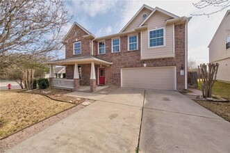 Building Photo - 1136 Beechwood Dr