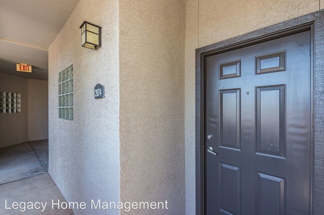 Foto del edificio - 911 E Camelback Rd