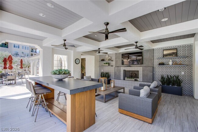 Foto del edificio - 2555 Hampton Rd