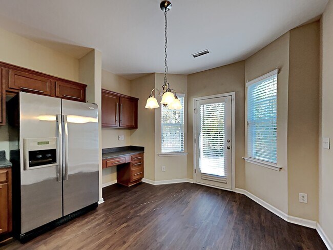 Building Photo - 405 Birchrun Drive