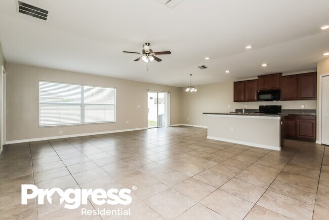 Building Photo - 6825 Hazelnut Spice Dr