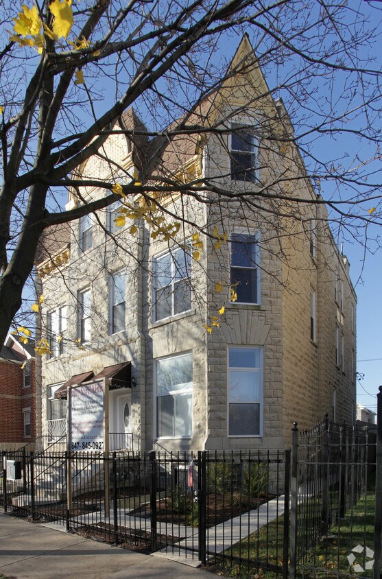 Primary Photo - 3610 S Prairie Ave