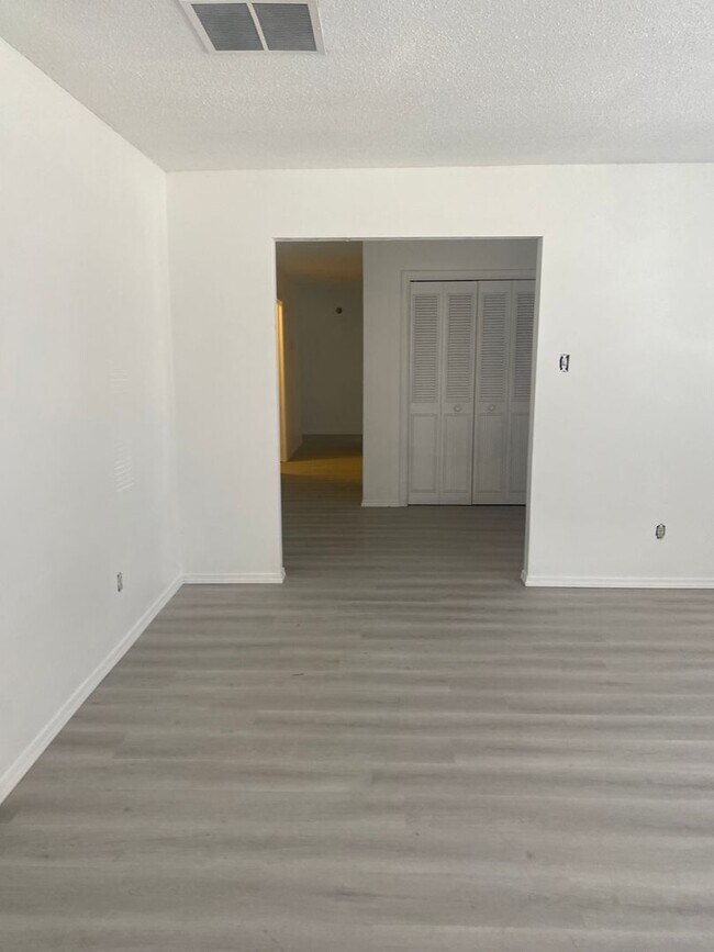 Beautiful remodeled home in northeast heights House Rental in