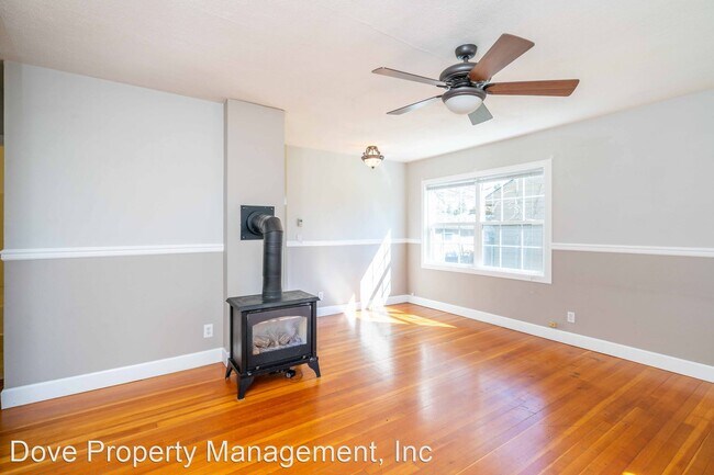Building Photo - 2 br, 1 bath House - 2906 E 27th Street
