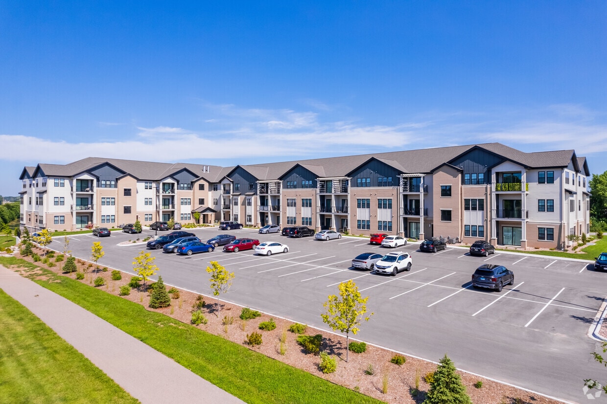 Lakeshore Ridge Apartments 3001 Community Way Menasha, WI