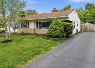 Building Photo - 2088 Zollinger Rd