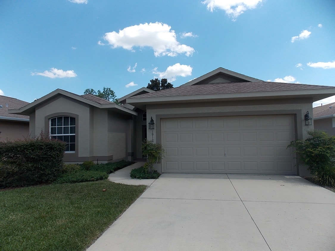1912 W Shanelle Path, Lecanto, FL 34461 House Rental in Lecanto, FL