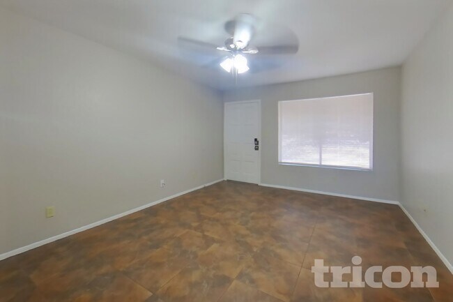 Foto del edificio - 9426 N 16th St