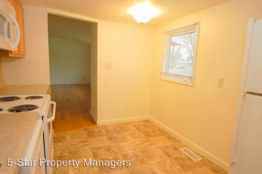 Building Photo - 1327 Cedar St