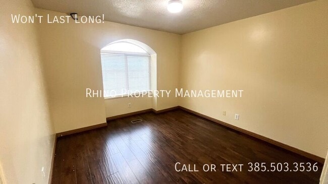 Building Photo - 4770 Old Church Ct